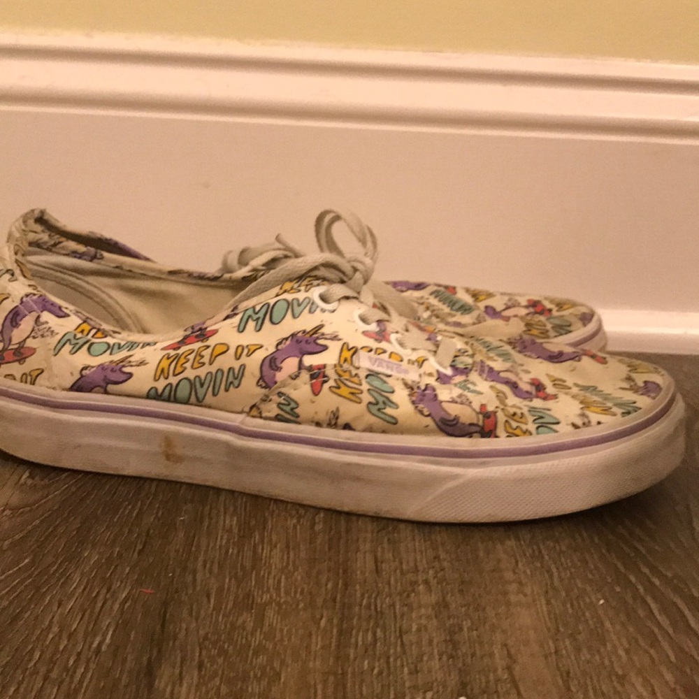 Vans - Picture 4 of 5